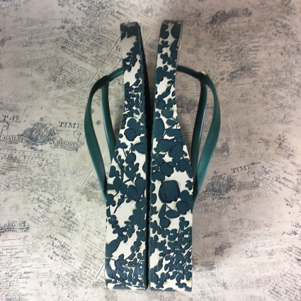 Tory Burch Green Leaf Print Rubber Flip Flop Sandals Tropical Resort Summer - Picture 7 of 14